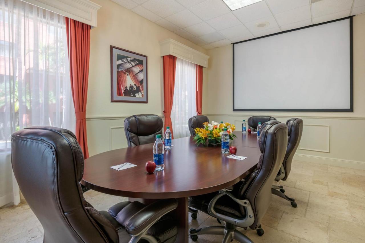 Best Western Plus Palm Beach Gardens Hotel & Suites And Conference Ct Εξωτερικό φωτογραφία